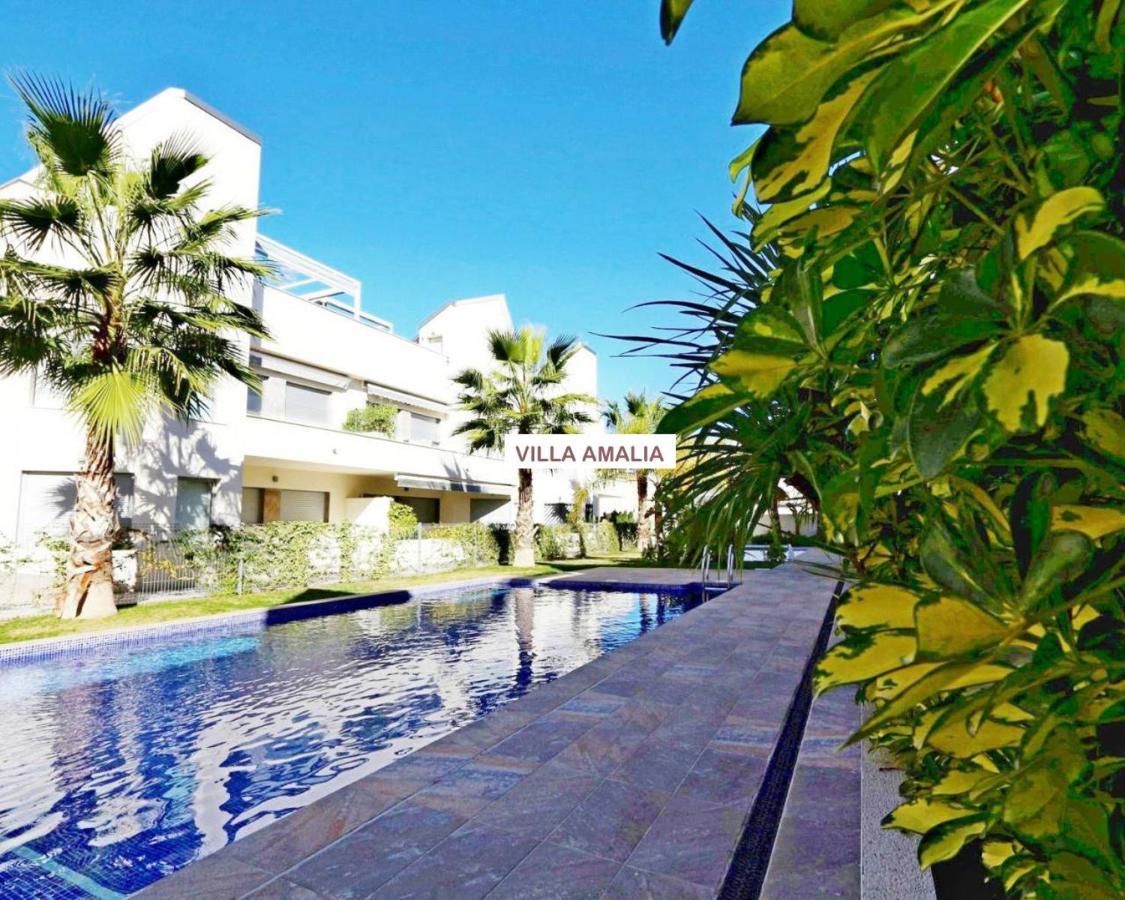 Beach Apartment Amalia Torrevieja Bagian luar foto