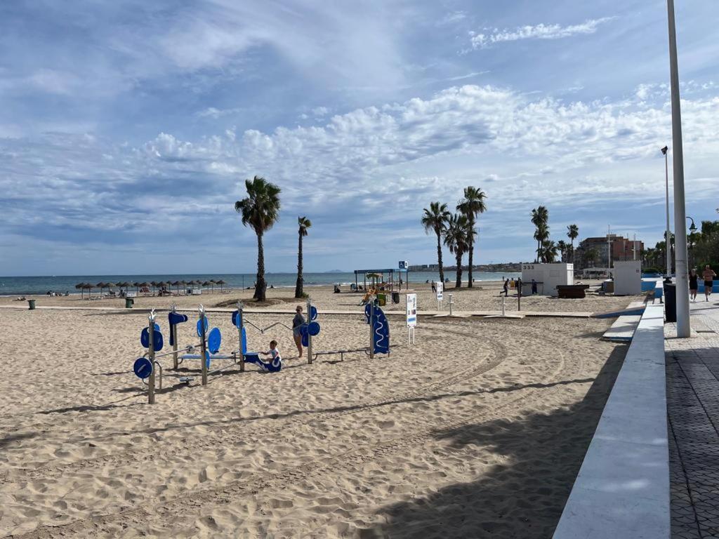 Beach Apartment Amalia Torrevieja Bagian luar foto