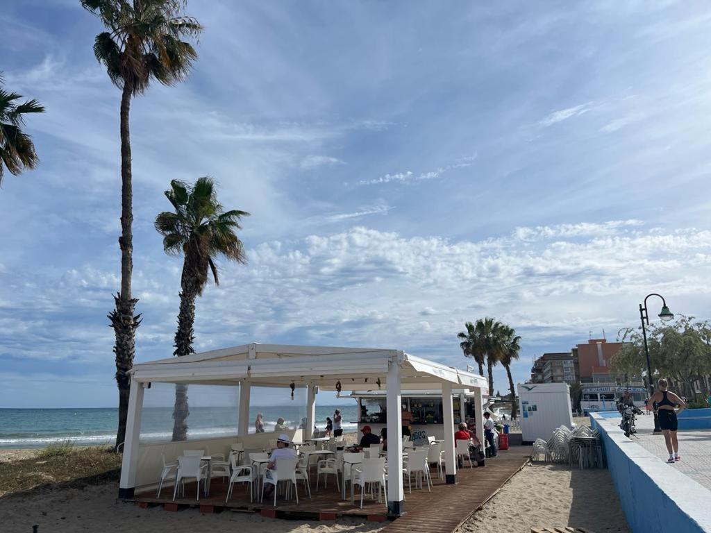 Beach Apartment Amalia Torrevieja Bagian luar foto